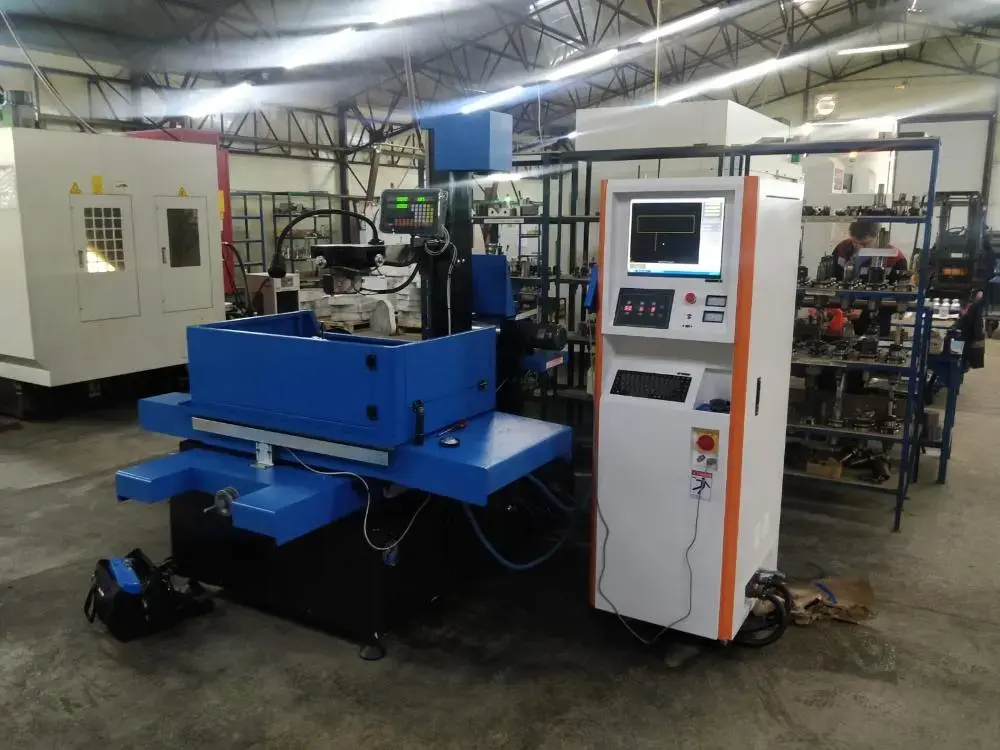 Электроэрозионный вырезной станок Realrez 550 (DK7755)