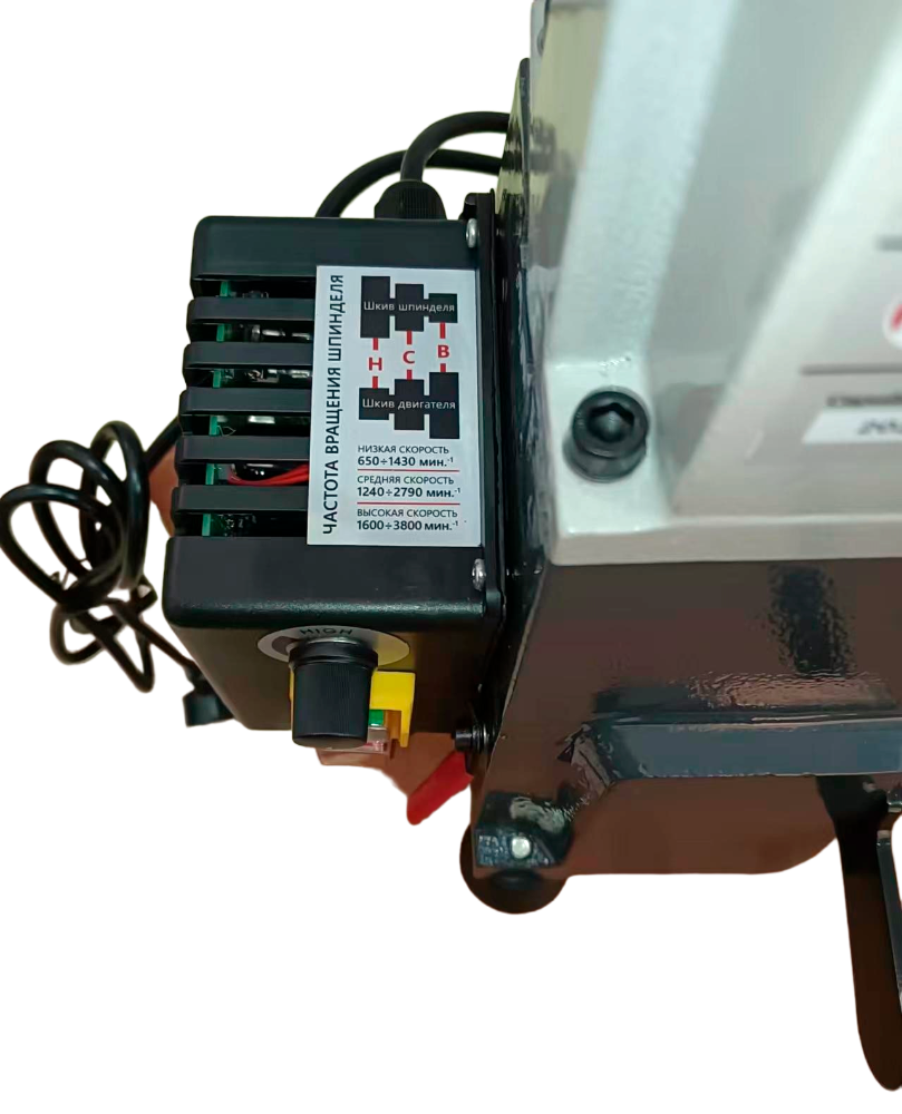 Токарный станок по дереву REALREZ R1218VD 550W